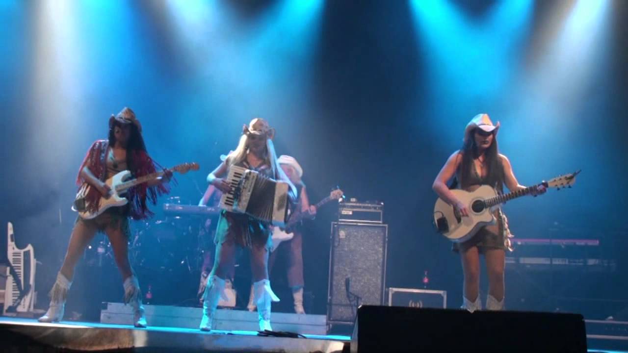COUNTRY SISTERS - Thanks God I'm a Country Girl