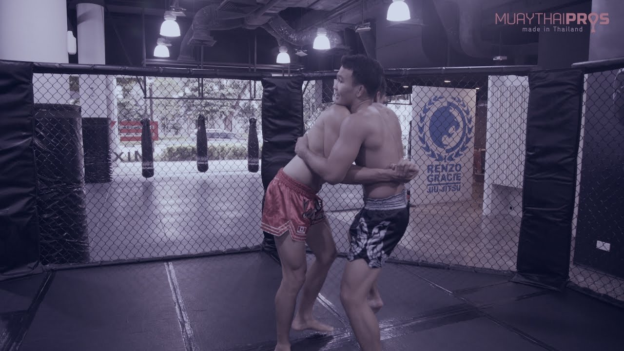 Muay Thai Clinching Tip: How to Defend Against a Body Lock in the Clinch