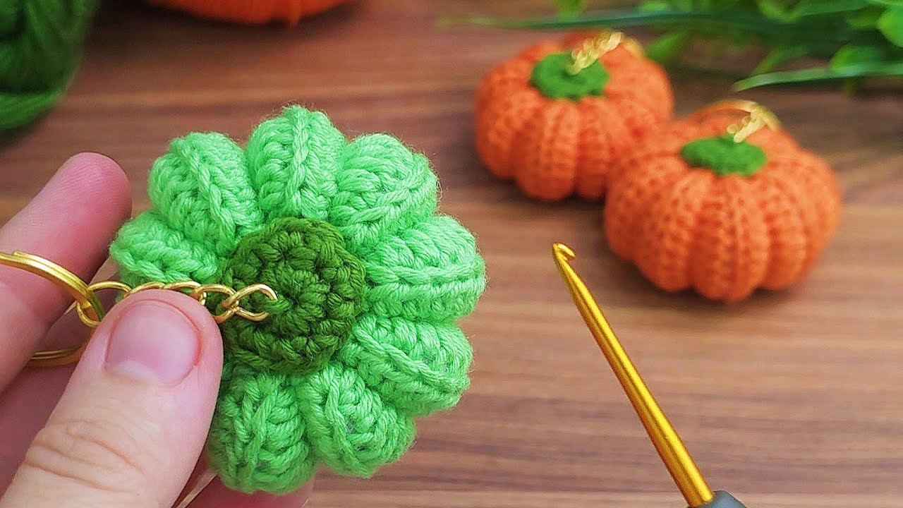 ☆~Special for autumn~☆I explained a very easy crochet pumpkin model #crochet