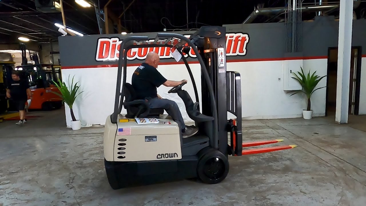 CROWN SC-4500 3,500lb Electric #6887 - Forklift for Sale