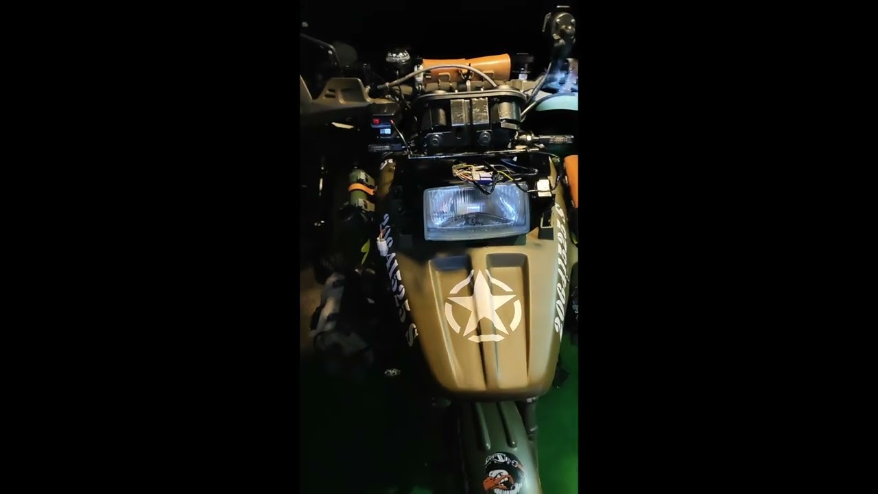 Suzuki DR800 