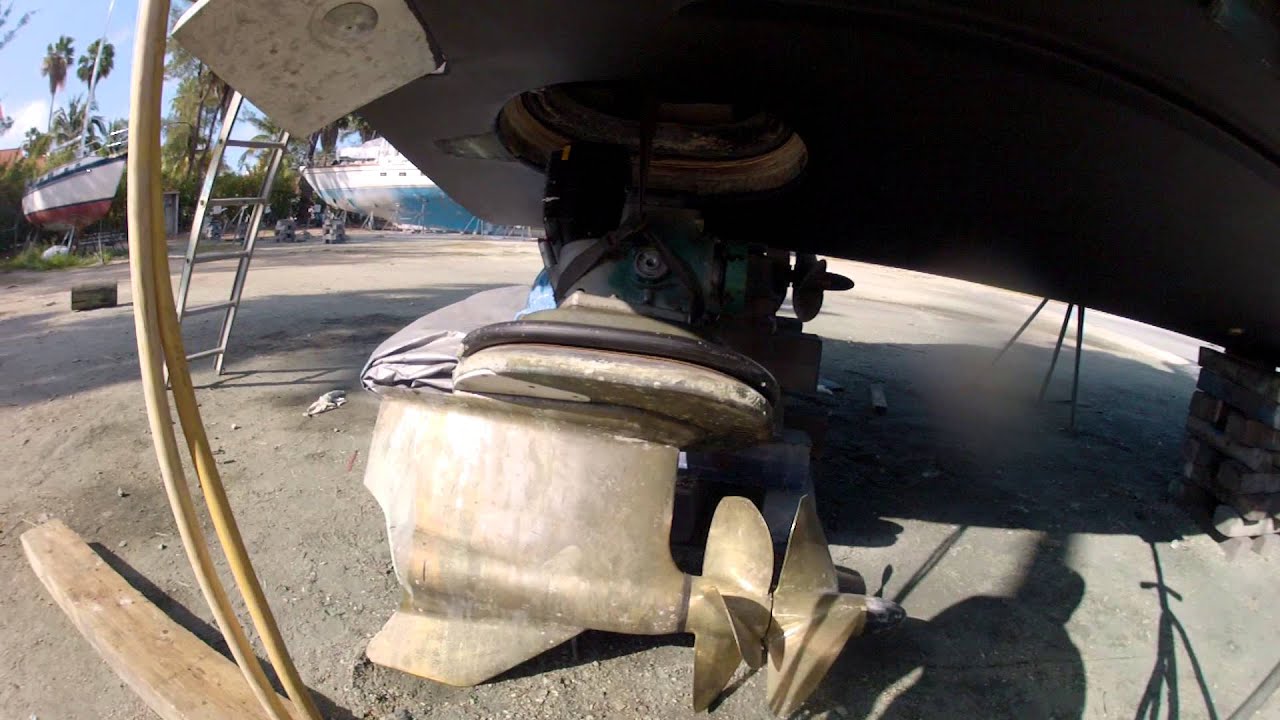 Pulling out VOLVO IPS trans