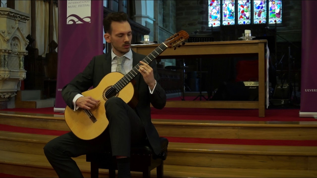 Turina: Hommage á Tarrega (Garrotin, Soleares) played by David Massey