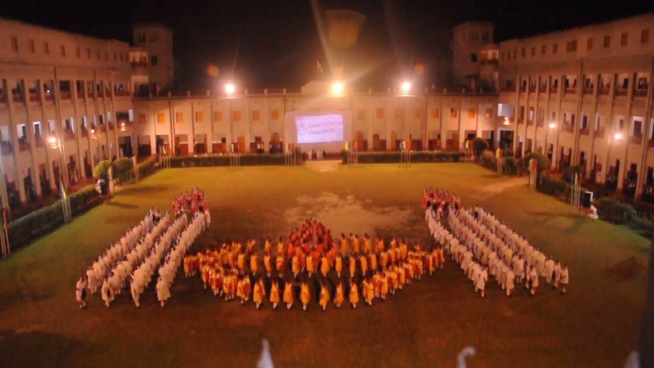 দানবীর রণদা প্রসাদ সাহার শুভ জন্মদিনে ঐতিহ্যবাহী ভারতেশ্বরী হোমসের ডিসপ্লে, কুমুদিনী কমপ্লেক্স।