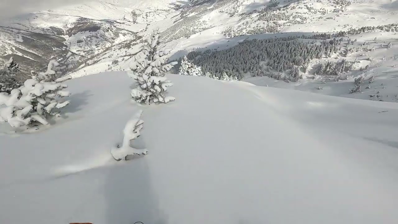La MEJOR forma de BAJAR a Bagergue ESQUIANDO (desde Baqueira Beret).