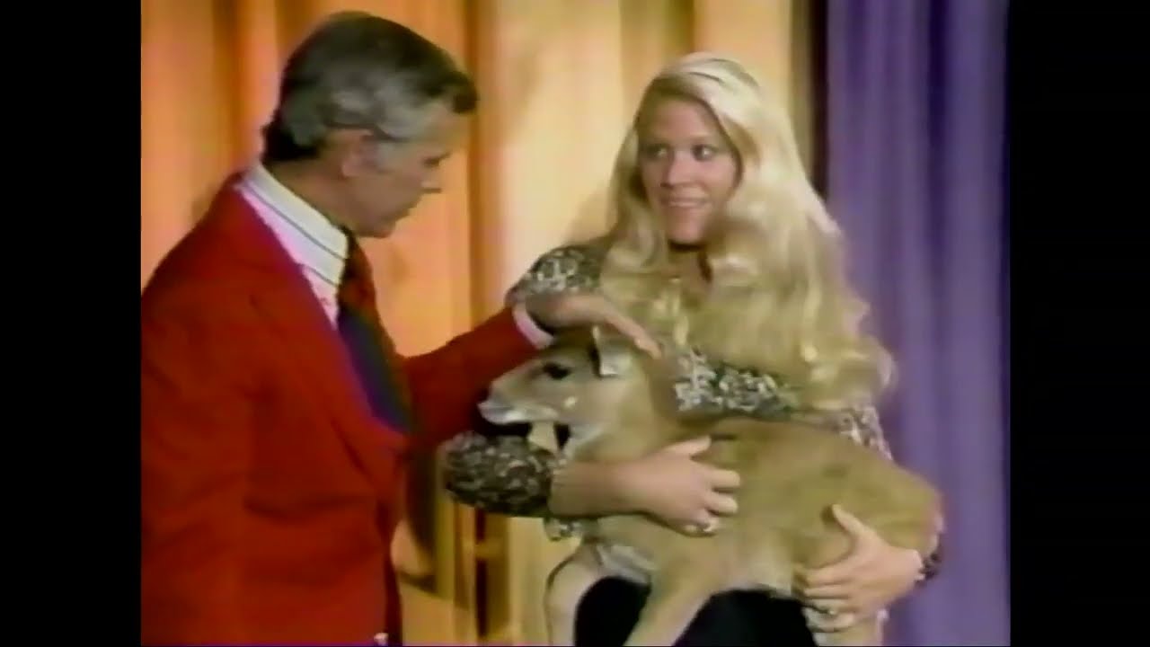 Johnny Carson: Joan Embery baby nilgai (antelope) and ostriches