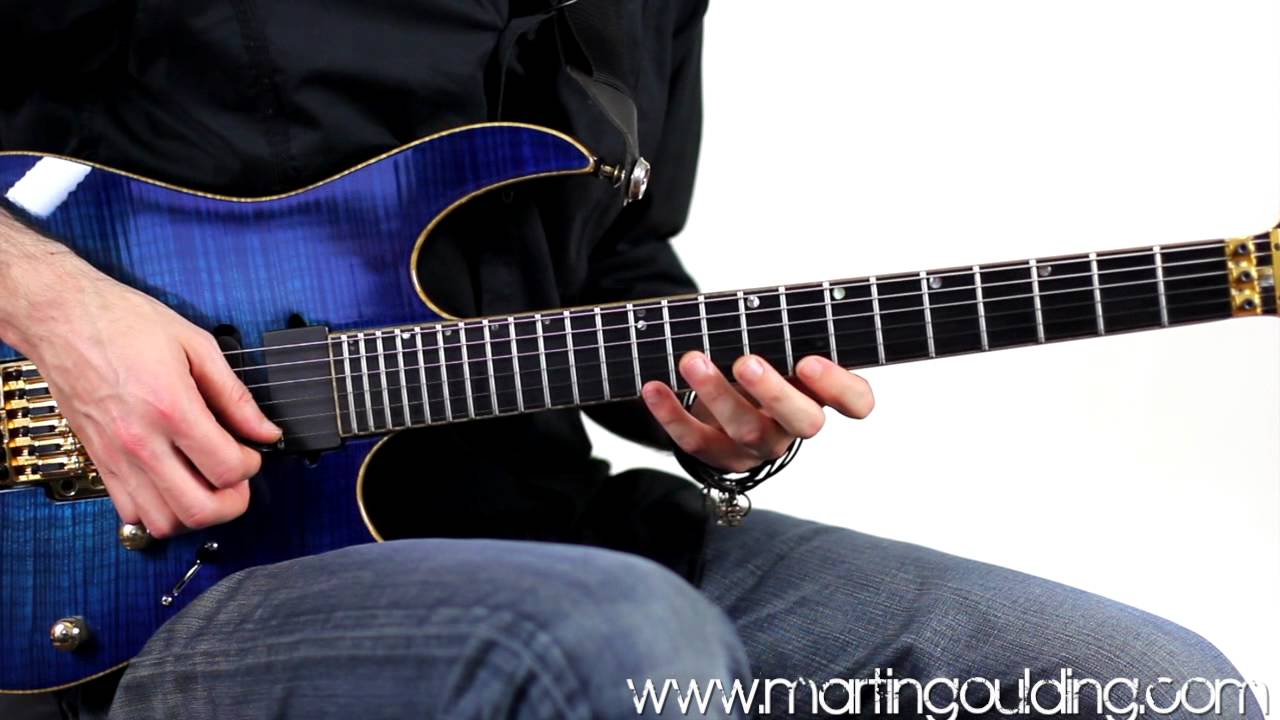 Yngwie Malmsteen Style Sweeping Lick by Martin Goulding