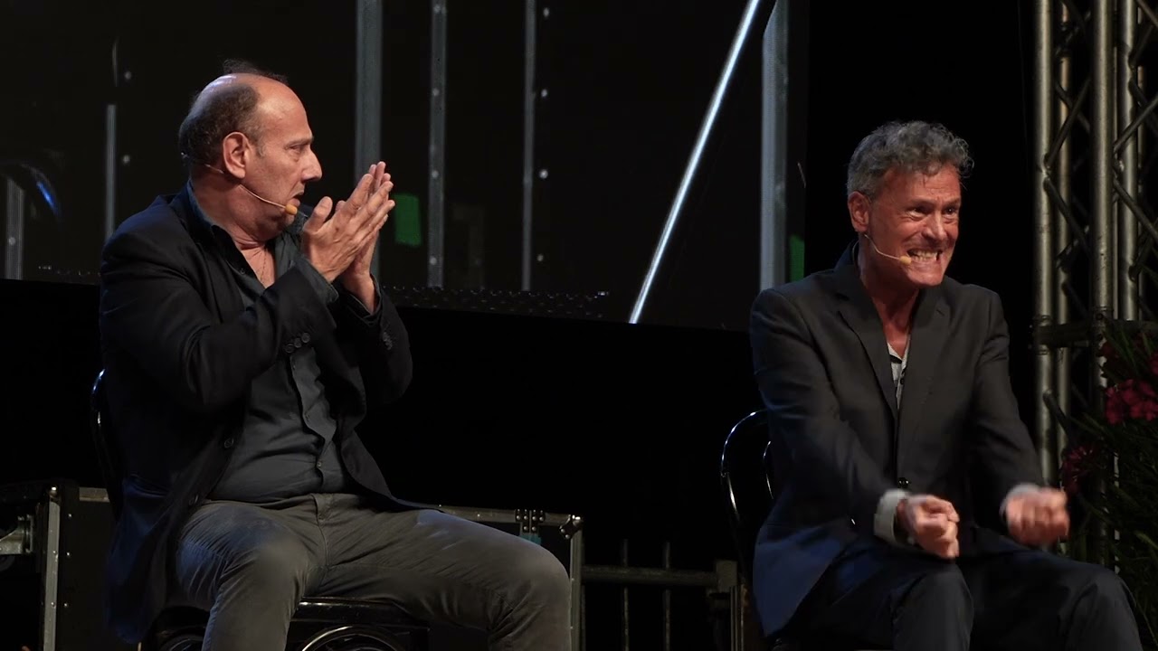 Ale e Franz   I poteri forti, il Chakra e le Banche - Cabaret AmoreMio 2023 - Premio Arancia d'Oro