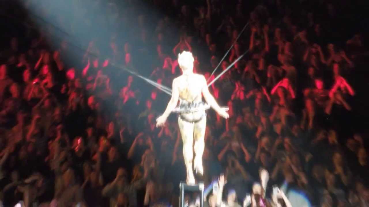 Pink - So What - MN - 1-7-14