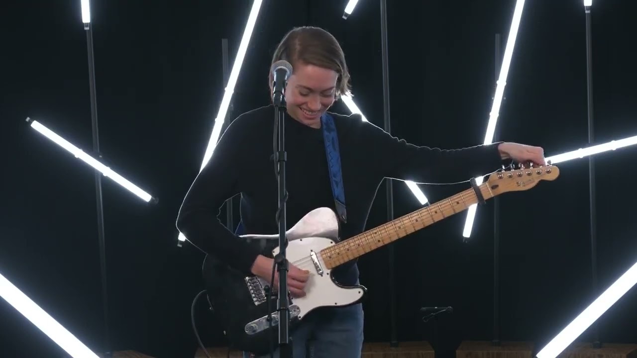 Онлайн-трансляция Anna Burch Stereogum Sessions (2018)