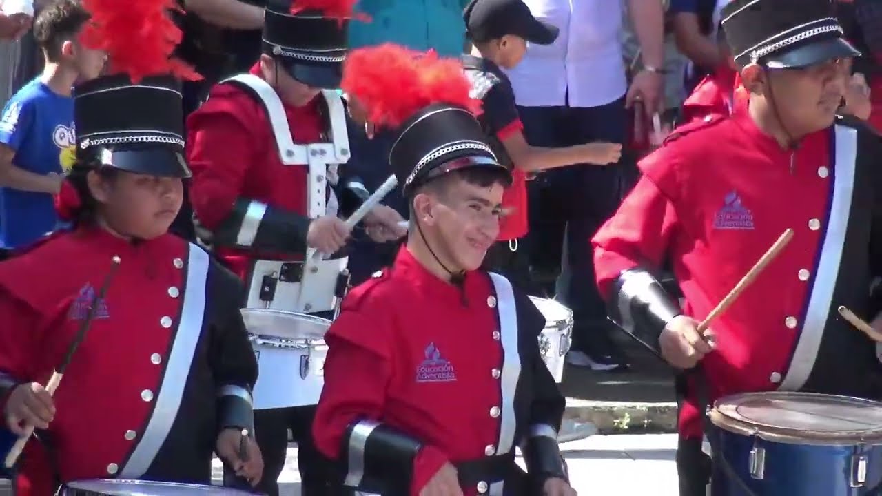 Desfile 15 de septiembre Colegio Adventista del Séptimo Día Jocoro