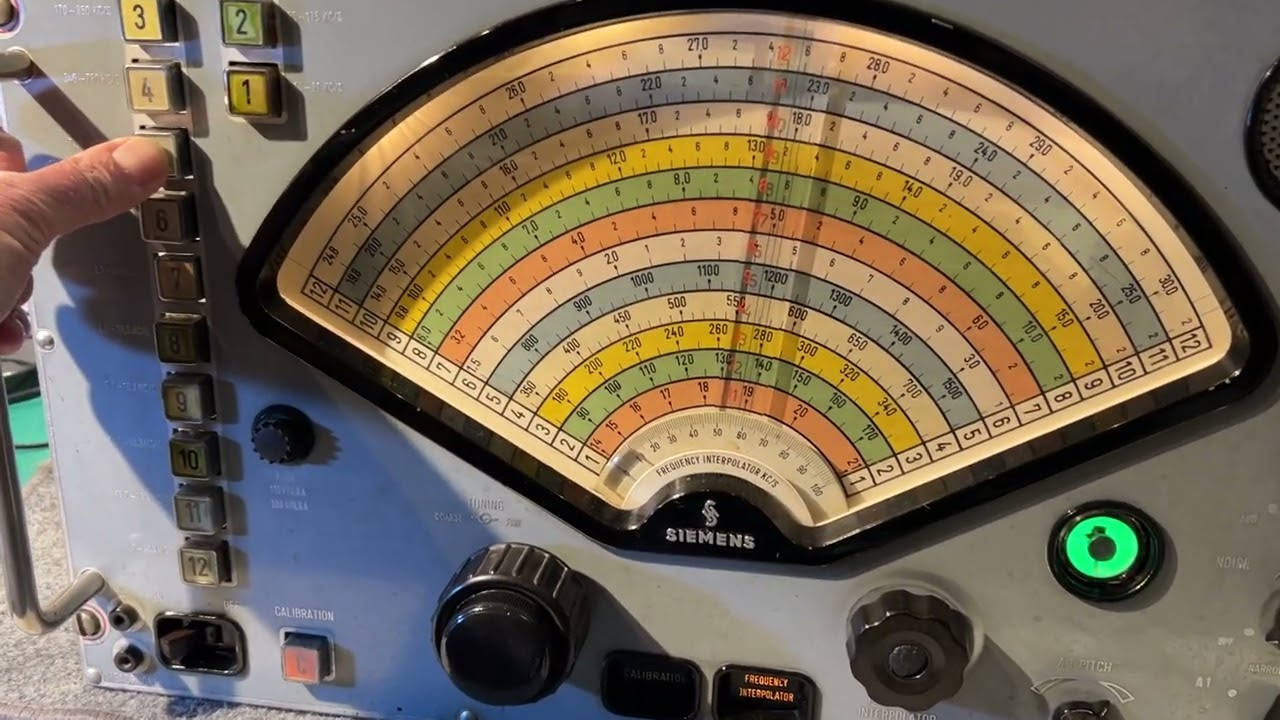 Demo of Tuning Eye Operation in a Siemens E-310 Marine Receiver