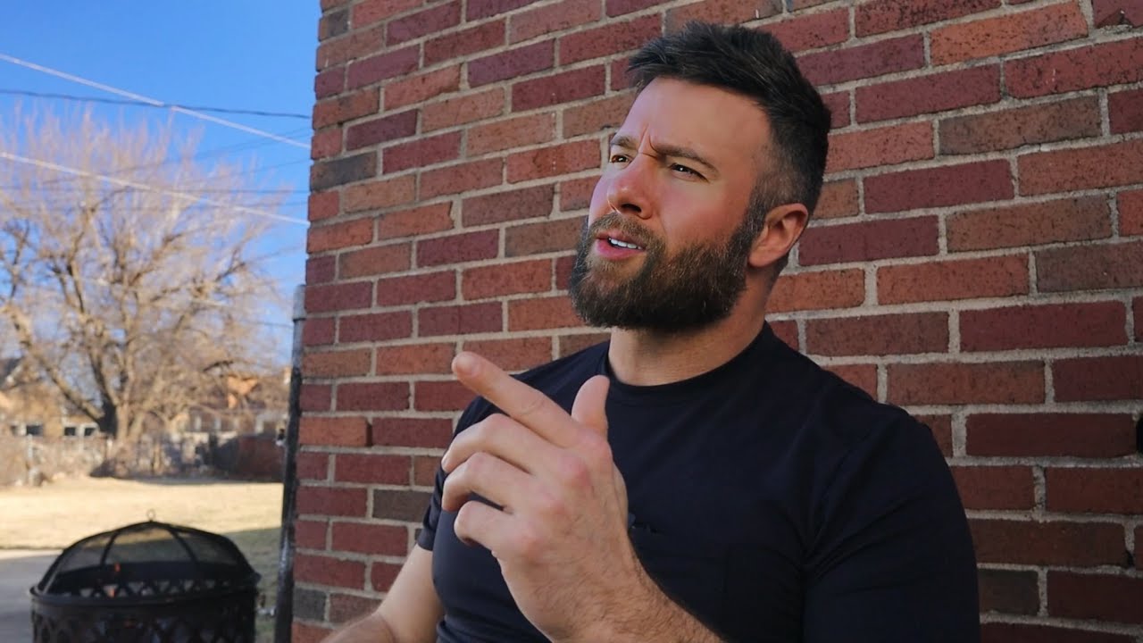 Should Guys Cold Approach More ?