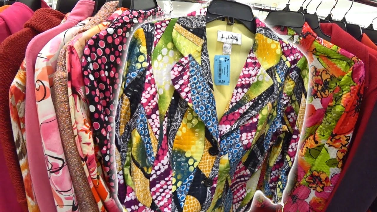 NO CAMERA'S ALLOWED! THRIFT with ME! - At Community Aid