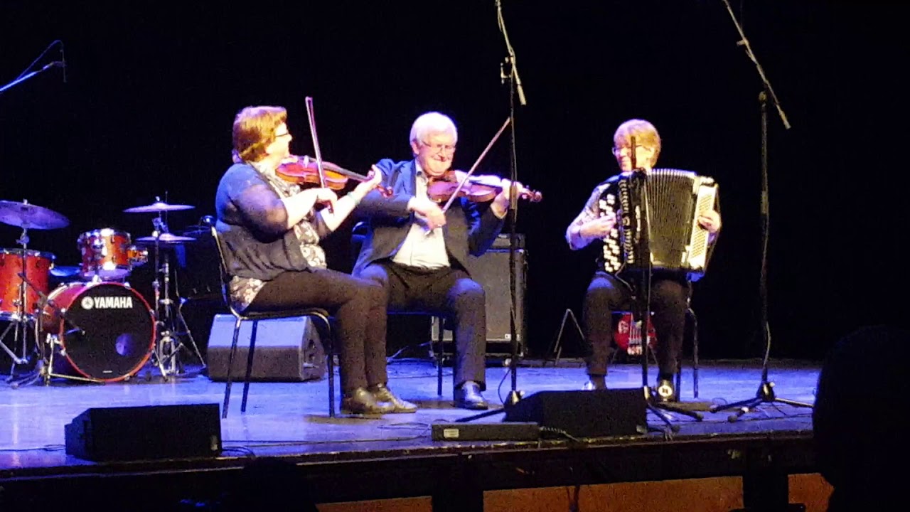 Reinlender etter Martin Brendryen.
Ann, Gunn og Arild spiller på Hilmarfestivalen  2017.