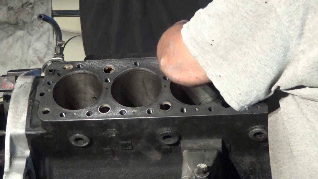 Reassembly of mercedes M100 6.3  litre engine