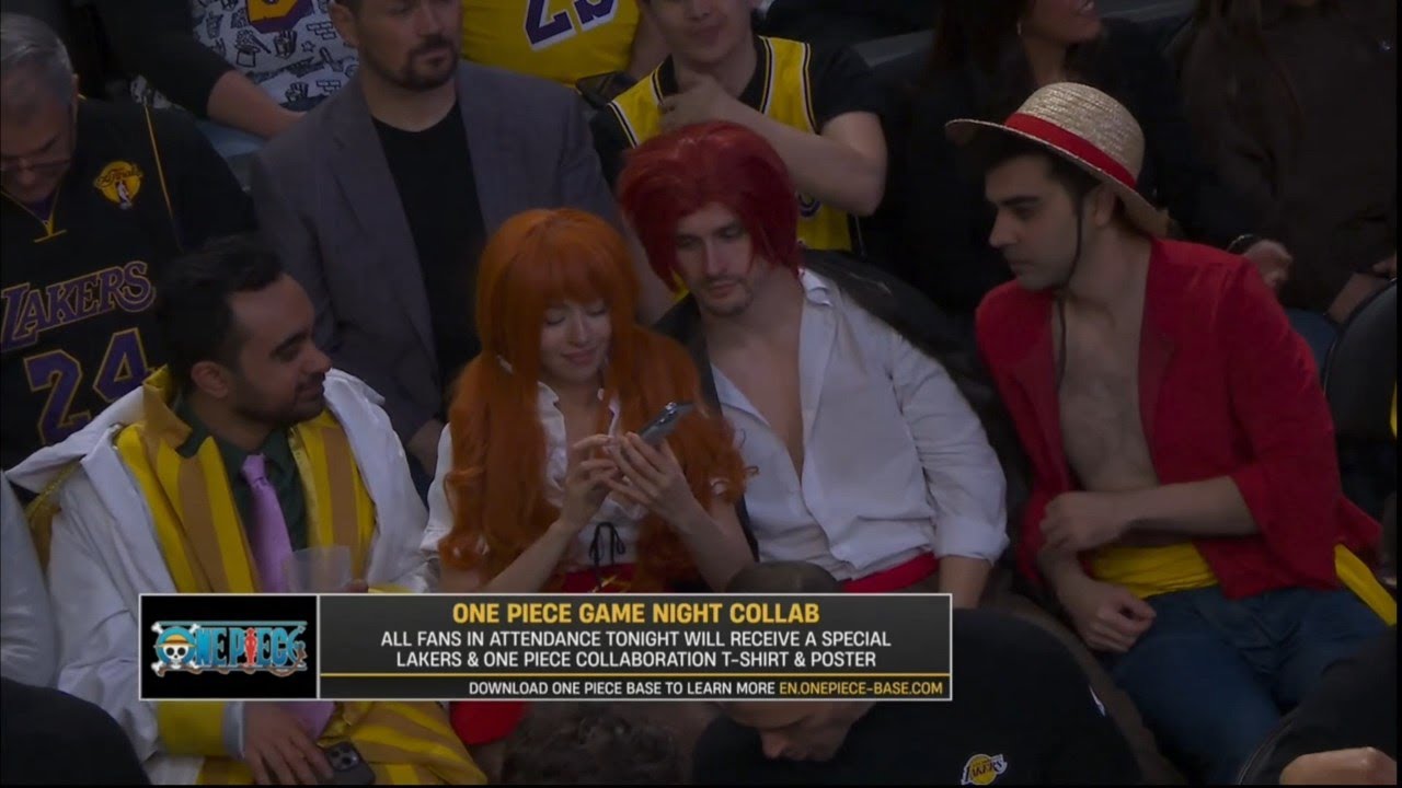 Ludwig, Pokimane, Squeex & ShakeDrizzle at Laker game - One Piece Night