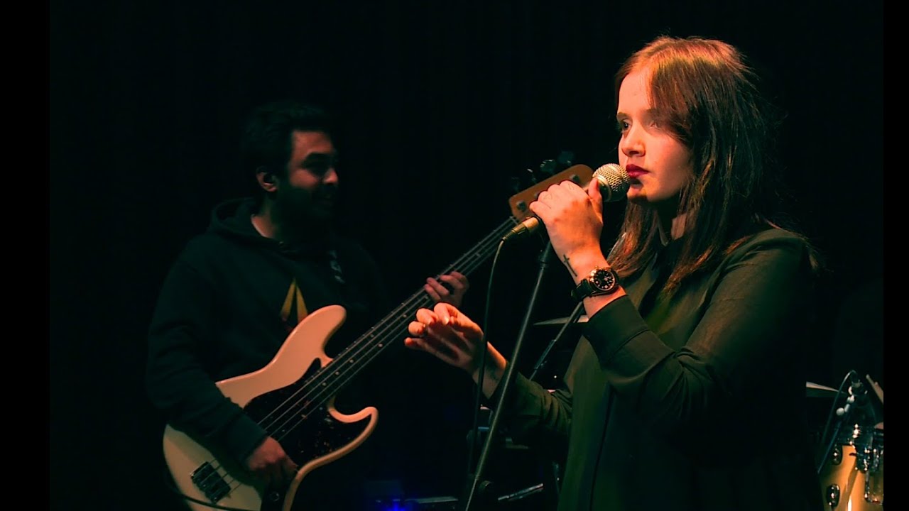 Mega Hits - Carolina Deslandes | Showcase