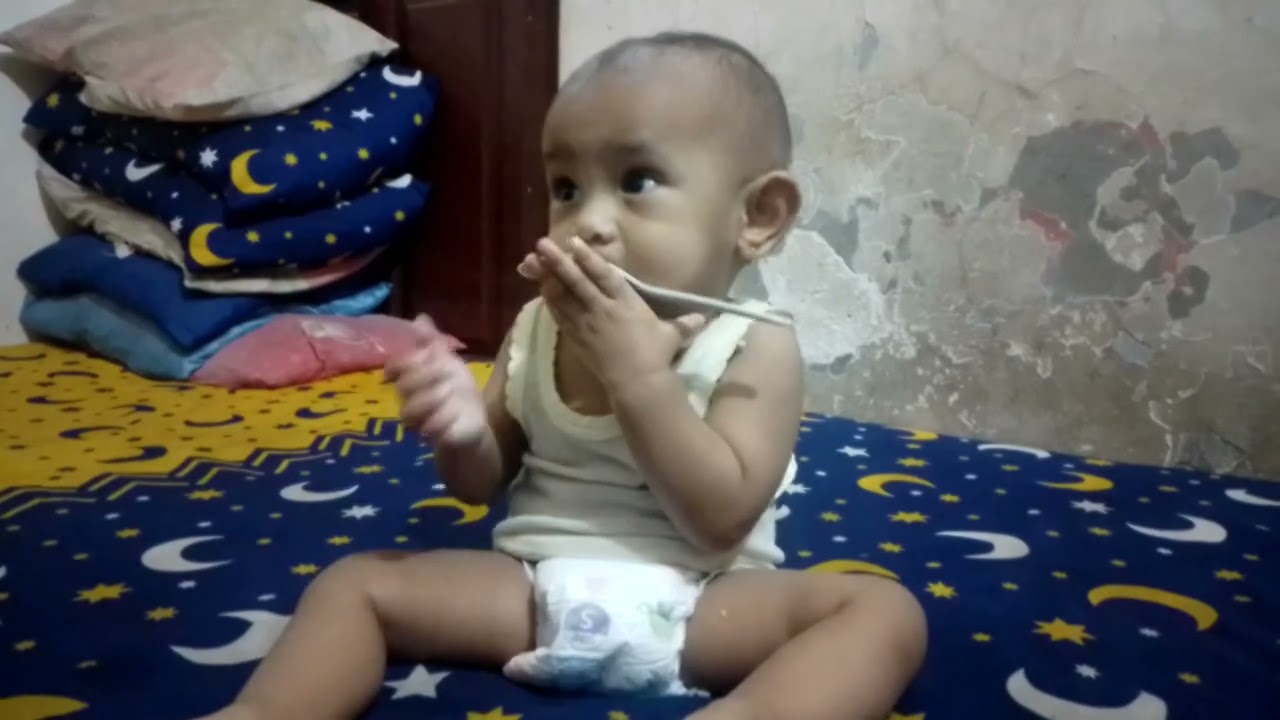 Dede Bulan Lucu Banget