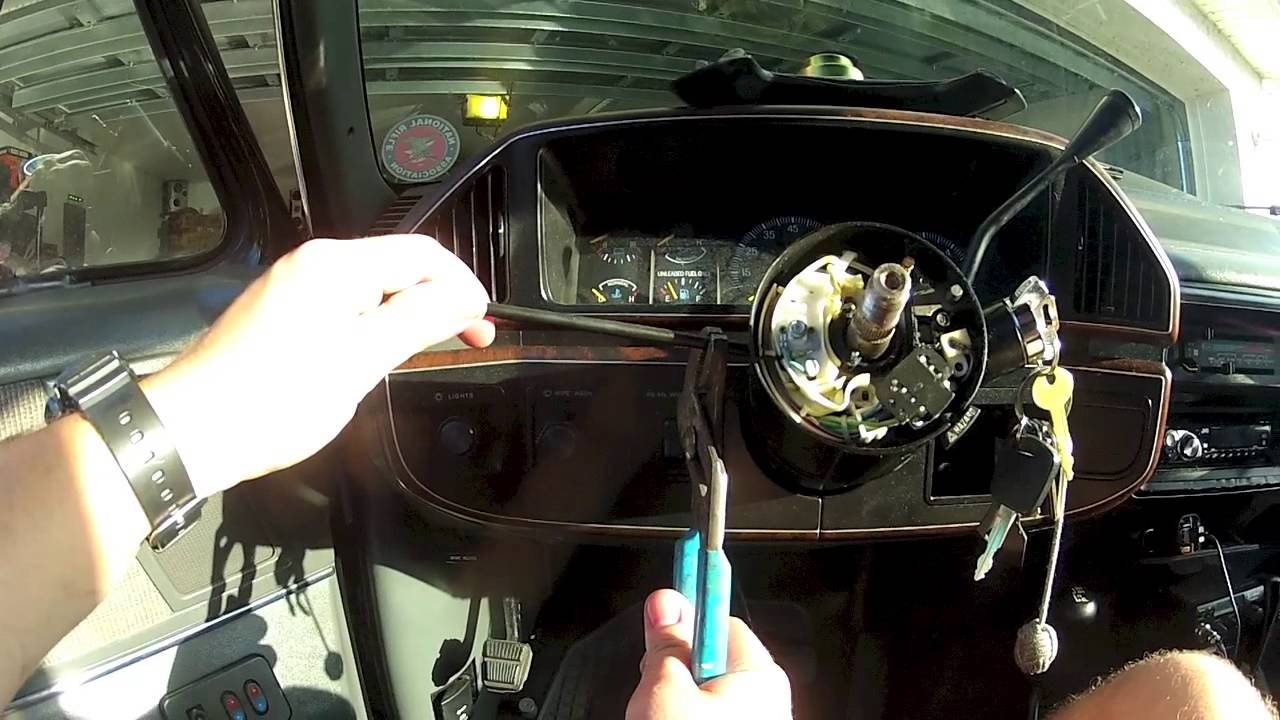 Ремонт переключателя указателей поворота на Ford Bronco / F150 87-91 годов выпуска. Часть 1.