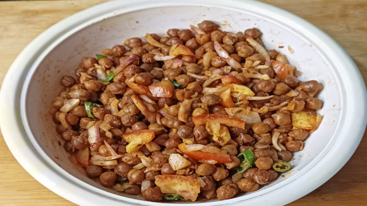 इफ्तार मे बनाये बेहतरीन काले चने की चाट | Ramadan Special Fried Kala Chana Chaat Iftar Recipe 