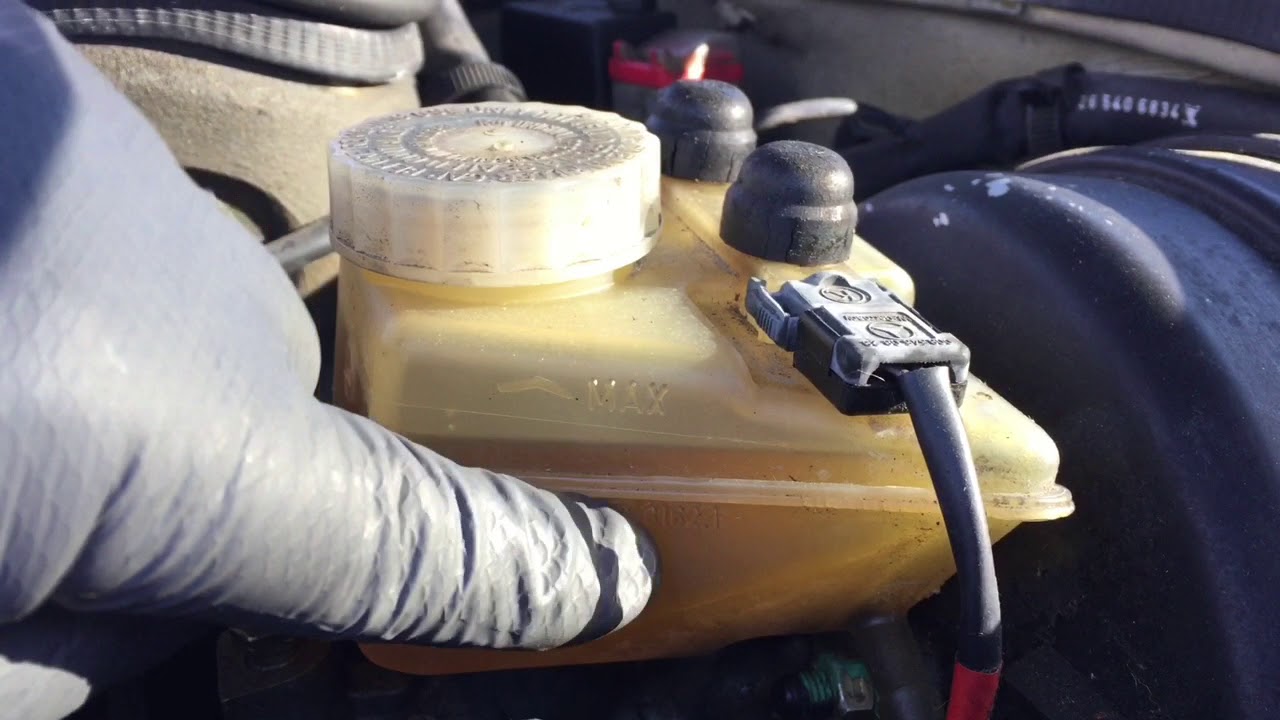 W126 S class brake fluid reservoir secret