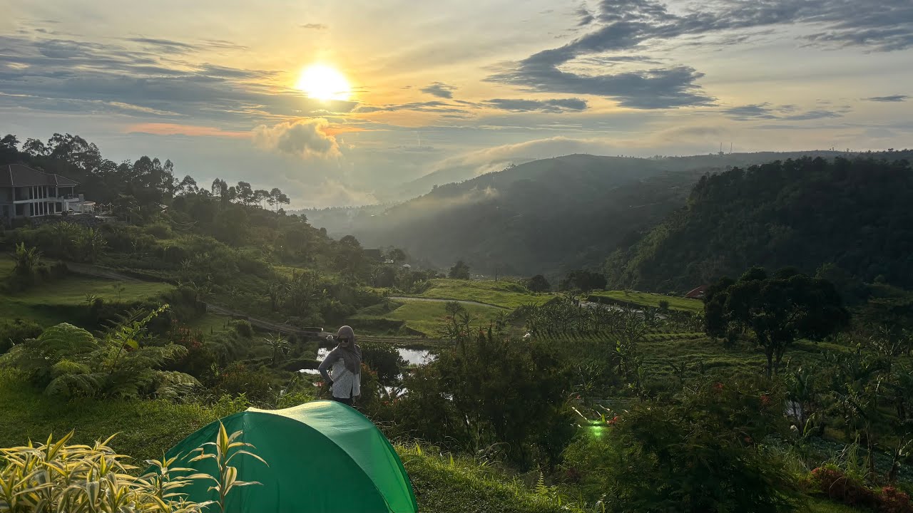 Camping murah, juaranya view dan suasana. Camping 3hari 2 malam di Bukit Purnama Puncak 2, Bogor.