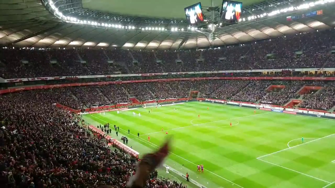 Polska trybuny po golu Roberta Lewandowskiego na 3:2 i zaraz gol na 4:2