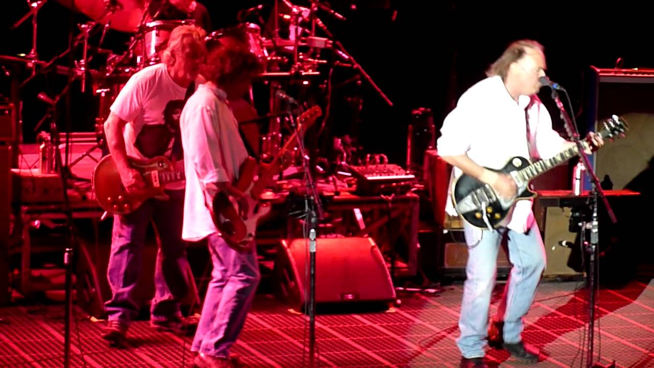 Neil Young and the Horse - Love and only love - Red Rocks - 8/5/2012