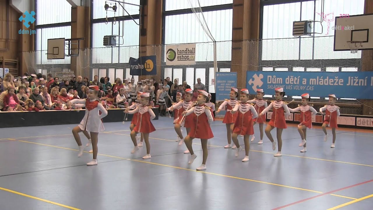 7. 4. 2013 - Děti v akci / 17 / Pražské mažoretky / Ptáček