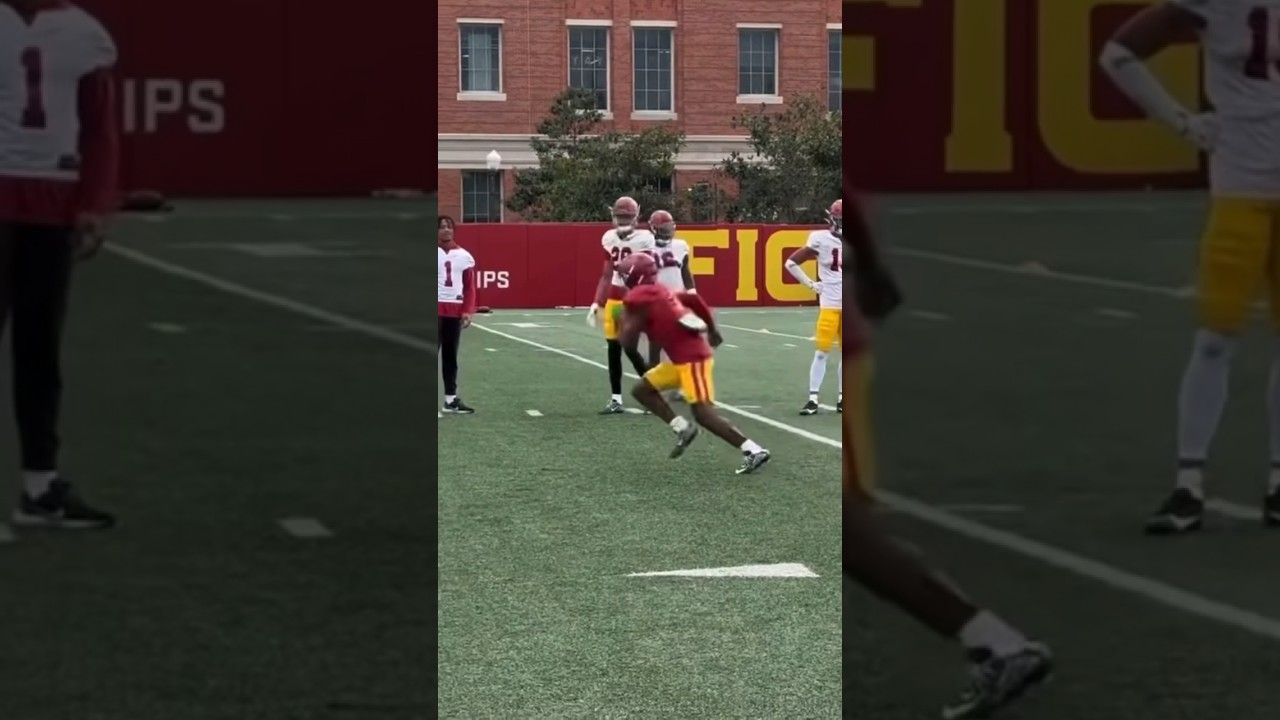 #USC WR Zachariah Branch going through drills at spring practice. #usc #football #shorts