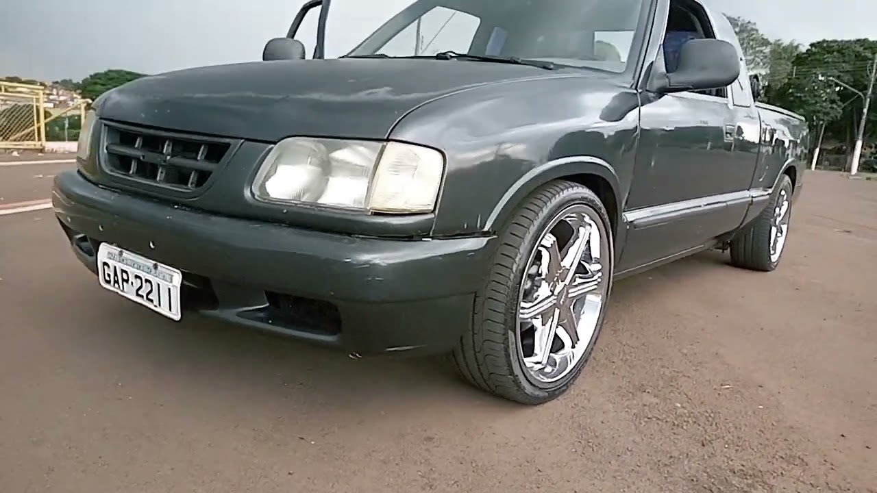 S10 v6 vortek nas rodas aro 20 e pneus Pirelli pzero