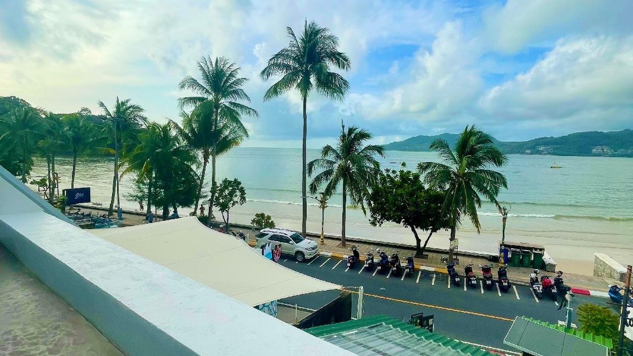 Beachfront Apartment Sea View | Phuket, Thailand | Hotel Review 🌟