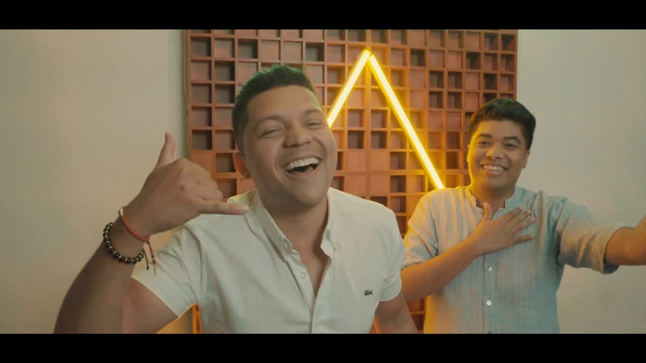 Vamos a escaparnos - Juank Coronell Ft Kanner Morales | Video Oficial