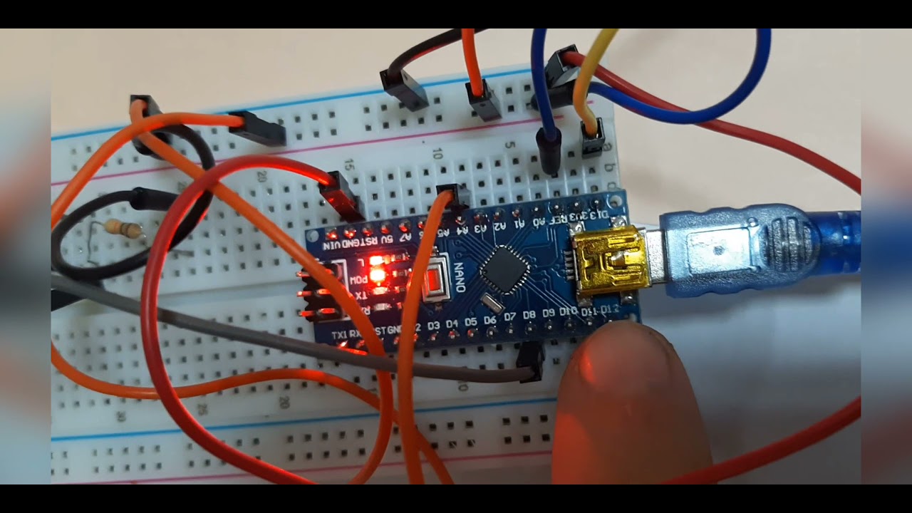 Projet Fin de Cycle L3 ELN Univ-Bouira (Thème : Systèmes Domotique Intelligent )