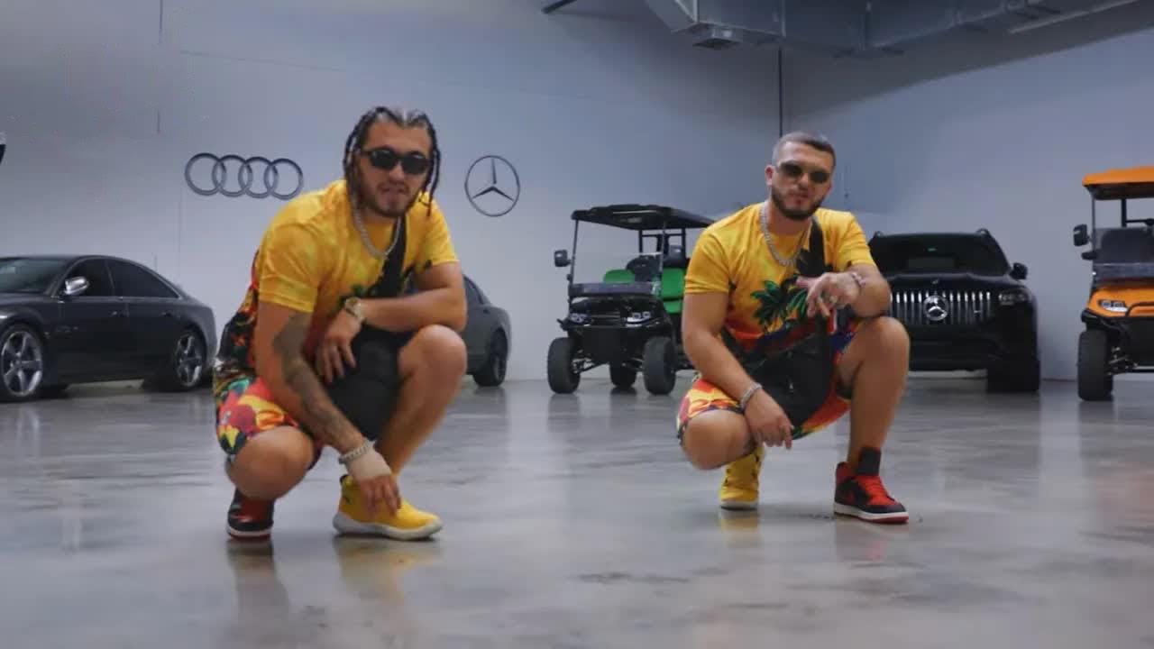 Twin1 x Twin2 - BOSS