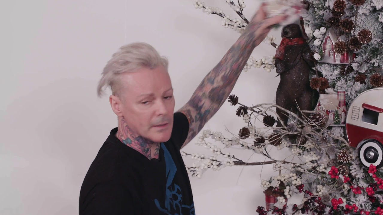 Masterclasses 2019 - Showroom Masterclass: Part 3 - How to decorate a wreath