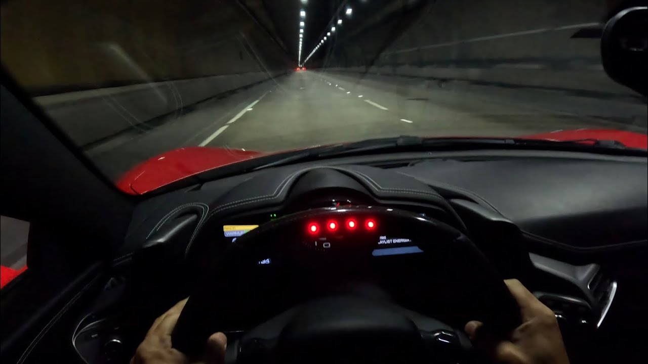 INSANO!!! Ferrari 458 Itália Acelerando forte no Túnel Ayrton Senna *João Vilkas*