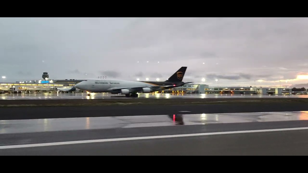 AS2050 FAI-ANC landing 8-8-25