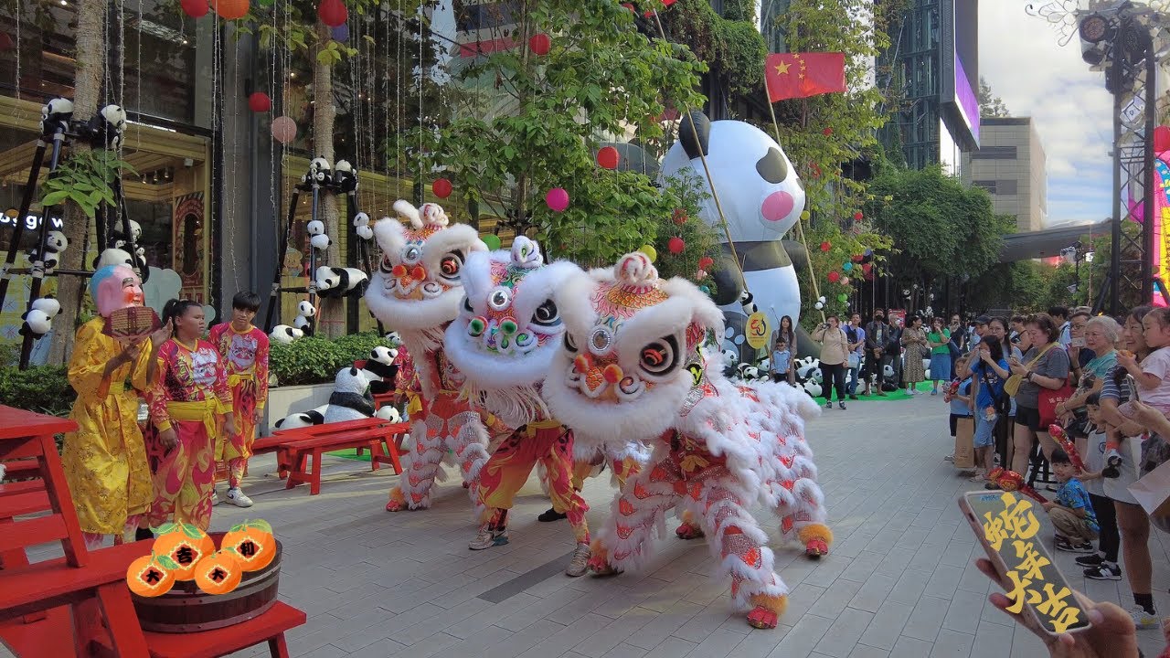 【4K THAILAND】What 3000 Pandas Look Like in EM District | Lion Dance Celebration | Bangkok