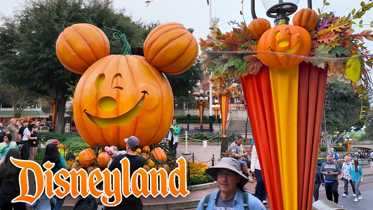 Fall Morning at Disneyland - Pirates of the Caribbean, Disneyland Railroad & Town Square Halloween