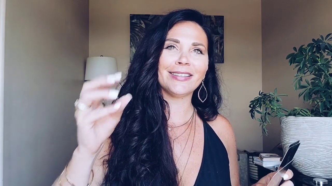 GEMINI, THEY ARE OVERWHELMED BUT YOU'RE TAKING YOUR TIME ❤ YOU VS THEM MID-JUNE TAROT READING.
