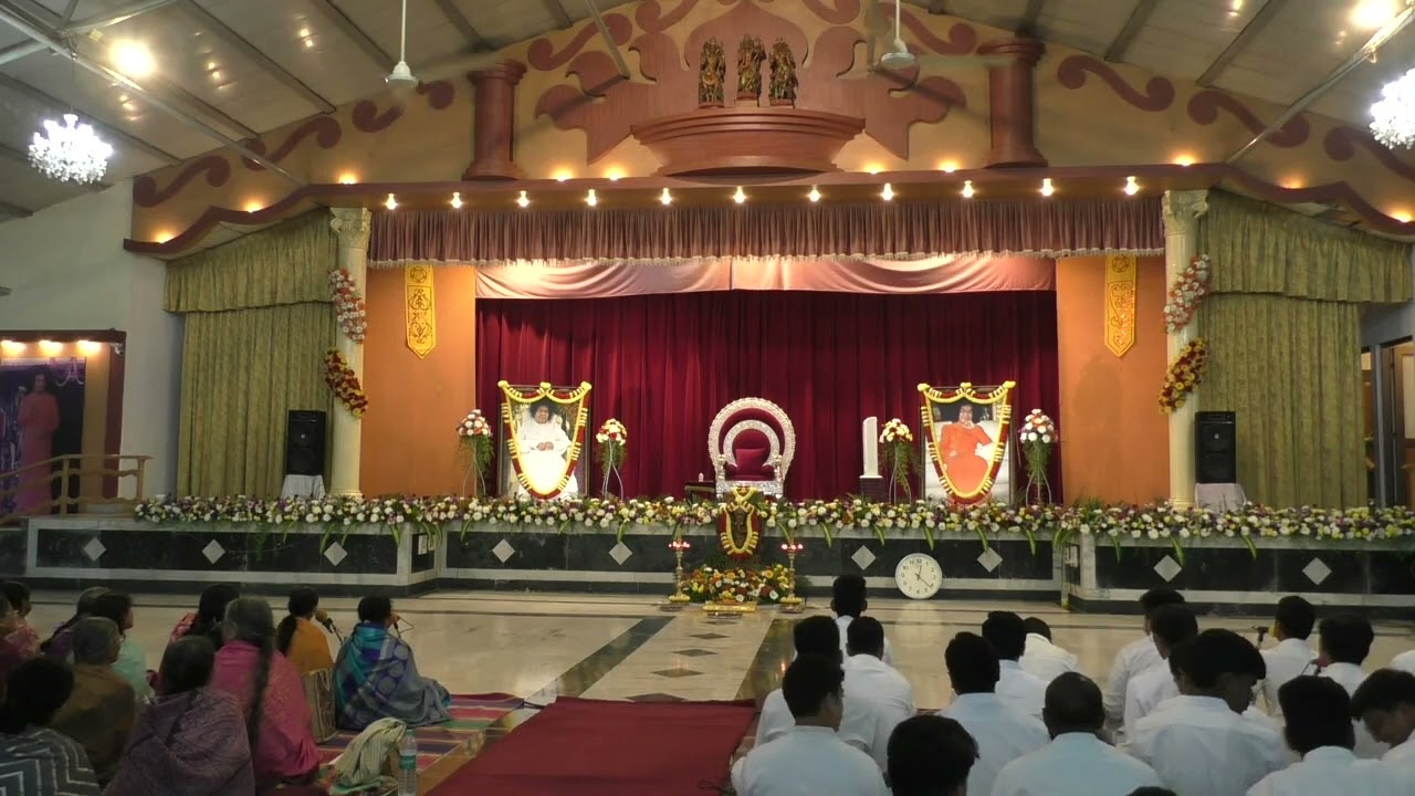 Sai Charan Sukh Dayi Mann | Global Akhanda Bhajans 2024 | SSSIHL Alumni | Brindavan | Sai Bhajans