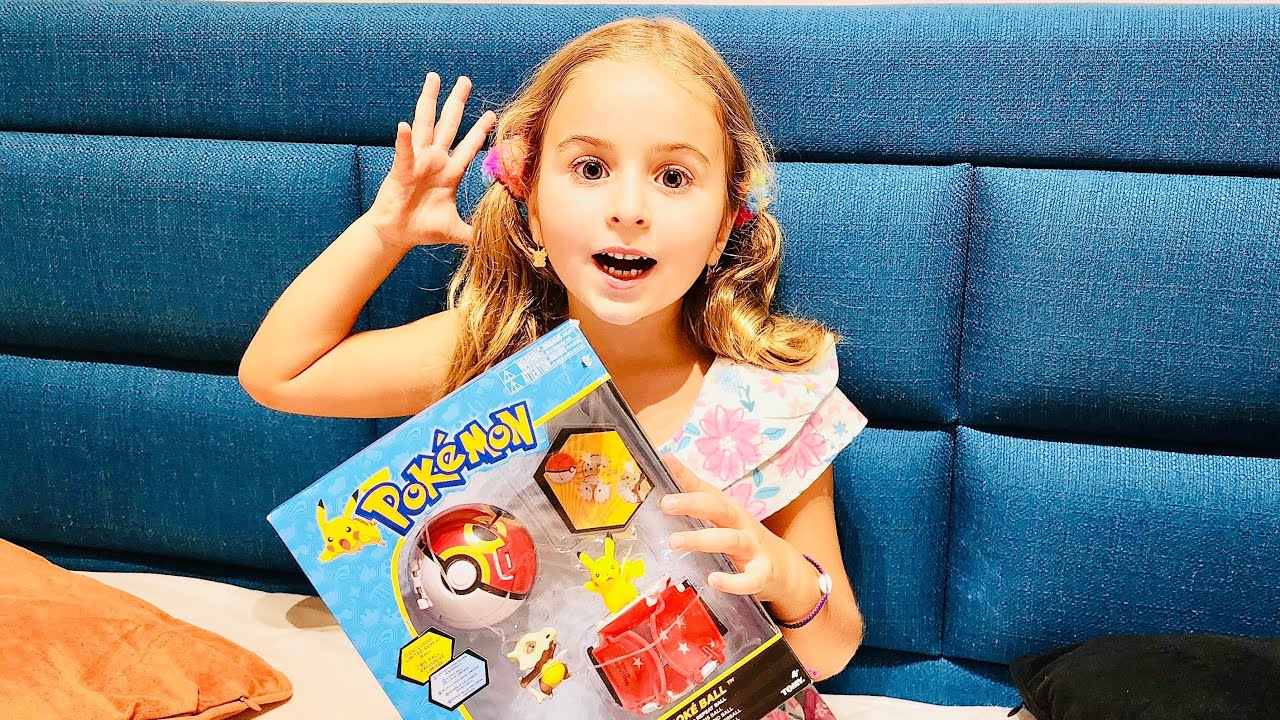 ALLA-La-La-Laa unboxing Pokemon Throw N Pop Poke Ball - Pikachu Pokeball & Cubone - распаковка