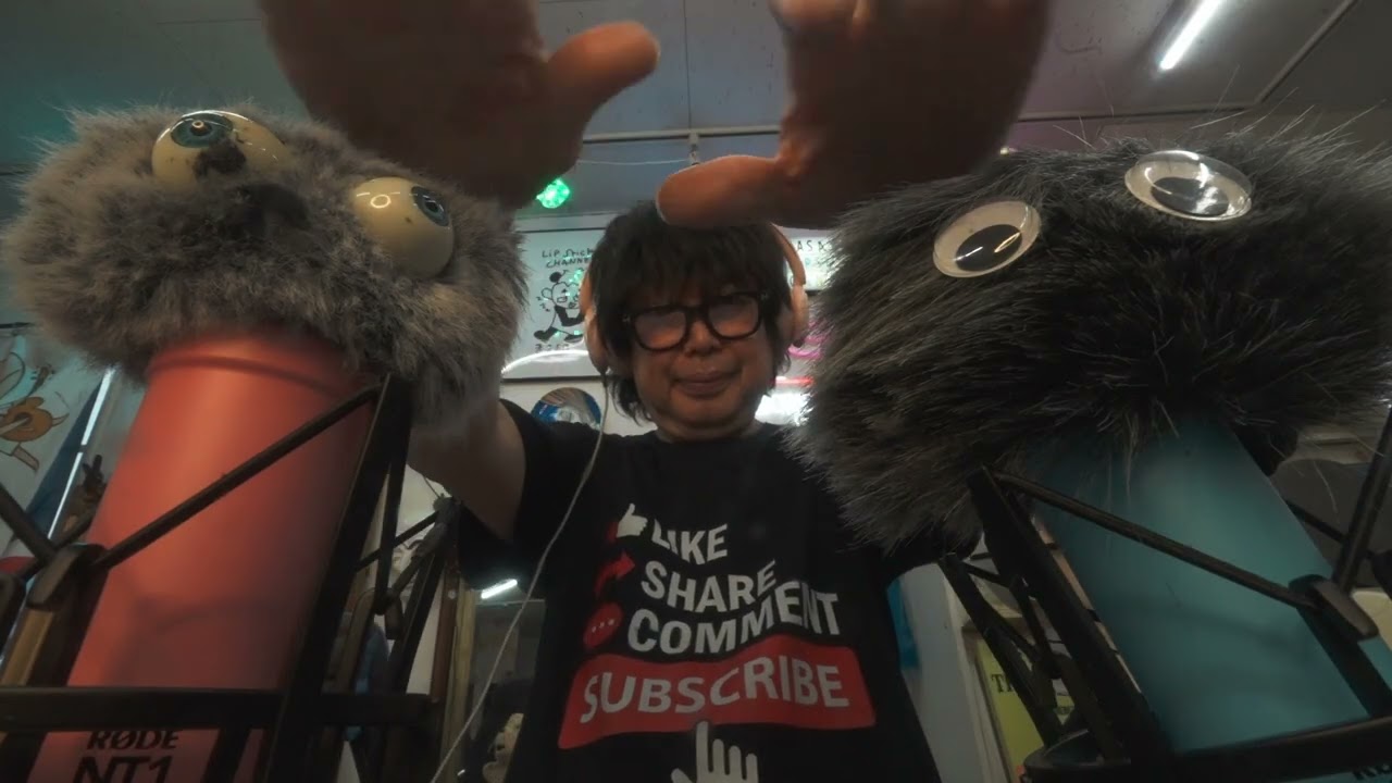 【ASMR】Tickle Tickle Mouth Sounds with My New Mic