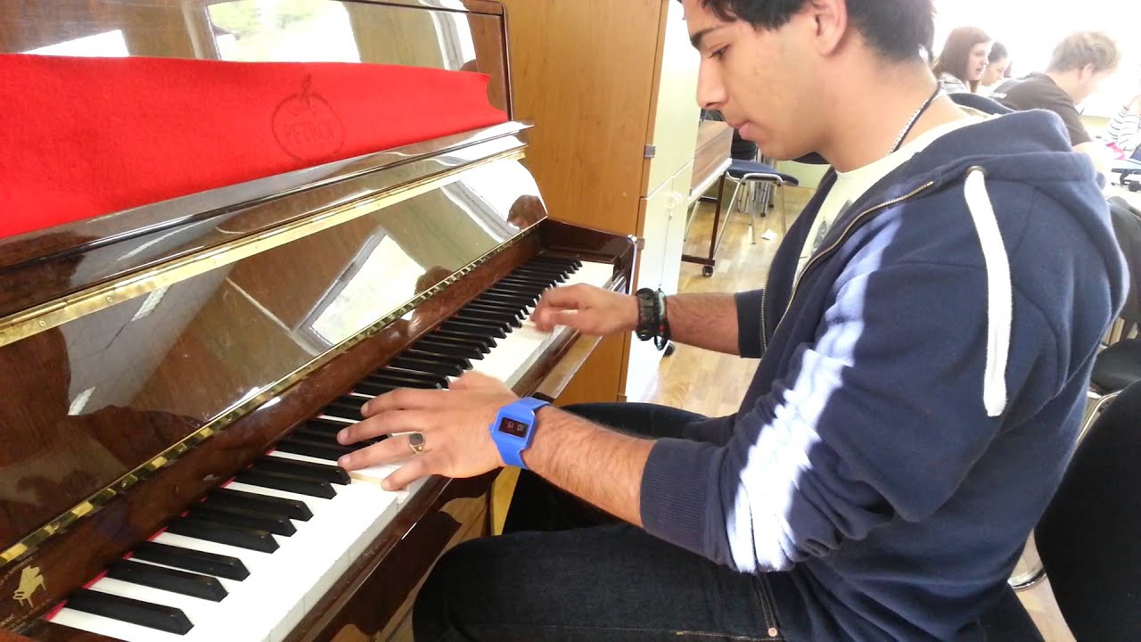 Balkan piano