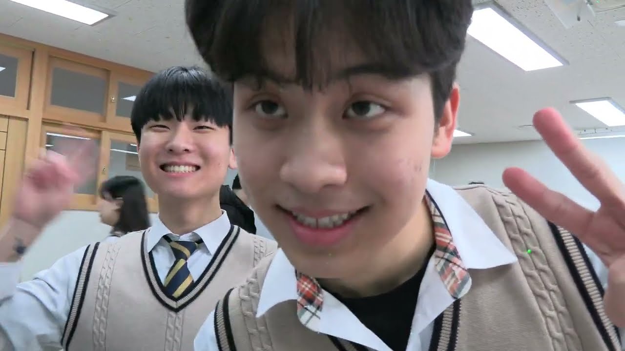 [2023] 1학년 4반 마지막 영상. (쿠키 있음)