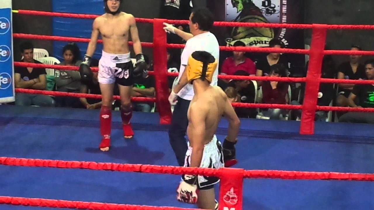 Pelea Amateur Kick Boxing 1er y 2do Round