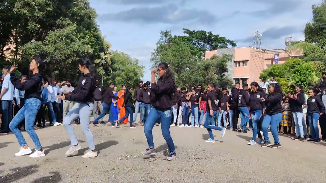 BEST FLASHMOB /VKIT CIVIL ENGINEERING FLASH MOB 2022 /GROUP DANCE /REMIX SONGS/FUNNY DANCE