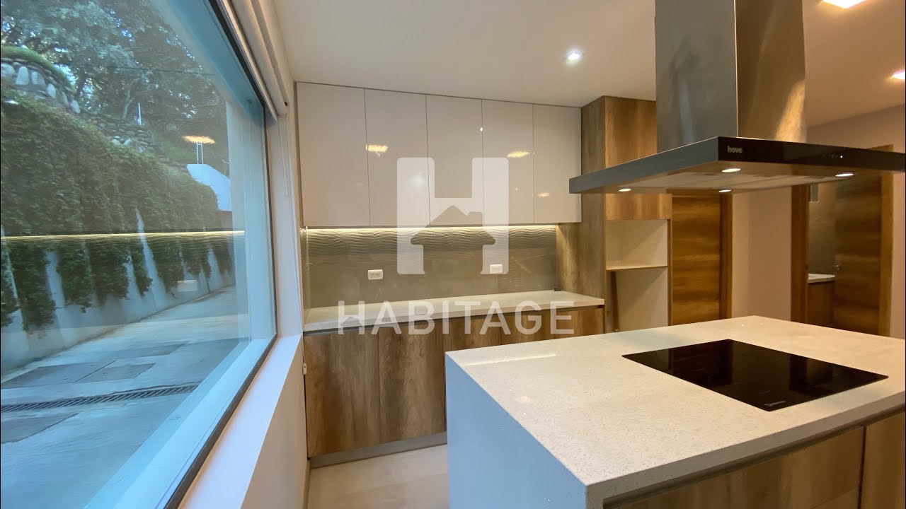 $99.000 Venta Departamento Dos Dormitorios, Río Sol, Cuenca, Ecuador